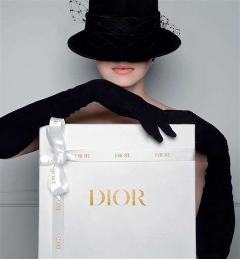 dior fidélité|Dior loyalty program.